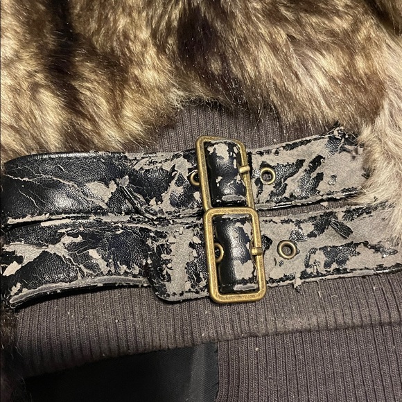 Candies Faux Fur Jacket in Brown and Tan pleather at side & back of neck peeling - Picture 5 of 8